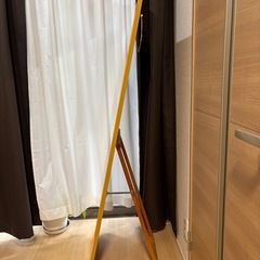 無印良品のスタンドミラーの画像