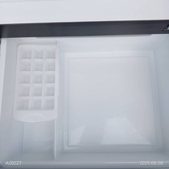 🉐AH002  アクア　23年モデル　2ドア冷蔵庫　201L  木目モデルの画像