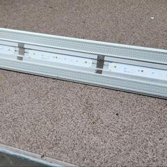 Aqullo LEDトライアングル グロウライト 60cm RGB 付属品一式の画像