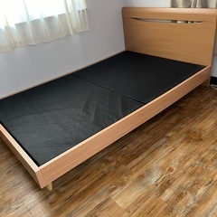 セミダブル　ベッドフレームの画像