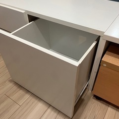 収納付きセミダブルベットの画像