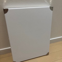 白　収納ボックス　折り畳み可　ボックスの画像