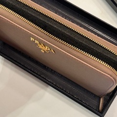 【未使用美品！早い者勝ち🔥】PRADA 長財布の画像