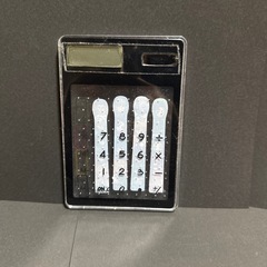 スケルトン電卓の画像