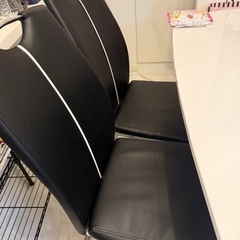 ダイニングテーブルセット椅子四脚の画像