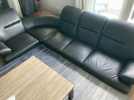 コーナーソファー　モダン　ローソファー　使用期間半年程度