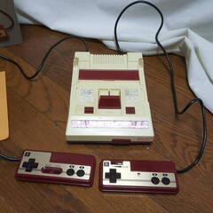 Nintendo 任天堂 ファミリーコンピュータ HVC -001 ファミコン本体(RFスイッチボックスACアダプターなし)箱あり　動作未確認の画像