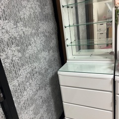 ドレッサーの脇に置く収納棚を差し上げますの画像