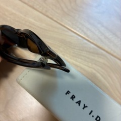 FRAY I.D サングラスの画像