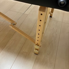 治療台　マッサージベッド　の画像
