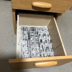 40年ほど前の学習机のチェストのみの画像