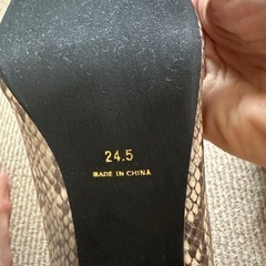 sesto 擦れない疲れないパンプス未使用24.5の画像