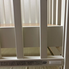 木製ベビーベッドの画像