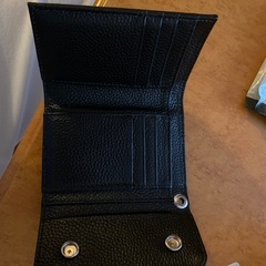 クロムハーツ ウェーブウォレットクロスボタン ヘビーレザーミニ
の画像