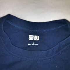UNIQLOレディースTシャツの画像