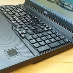 💻FUJITSU/Windows11/i7-6600U 2.6GHz/RAM12GB/新品SSD256GBの画像