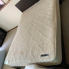 ACTUS ダブルベッドの画像