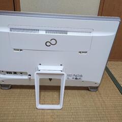 デスクトップPC　富士通「FUJITSU ESPRIMO FMVF70YDW」
の画像