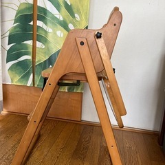 折りたたみベビーチェアの画像