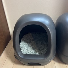 猫用トイレ2個の画像