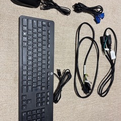 HPパソコン、Dell液晶モニターの画像