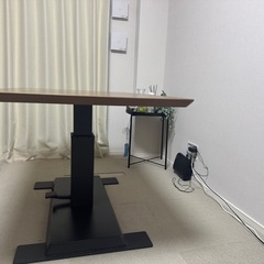 昇降式ダイニングテーブル　　の画像