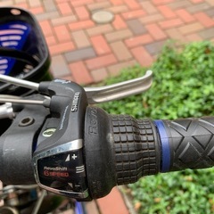 【8/13迄】自転車 22インチ 子供用　6段変速 LED自動点灯ライト カゴ付き の画像