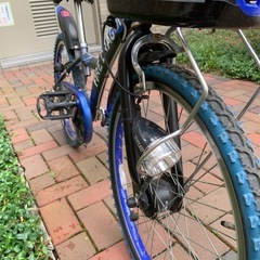 【8/13迄】自転車 22インチ 子供用　6段変速 LED自動点灯ライト カゴ付き の画像