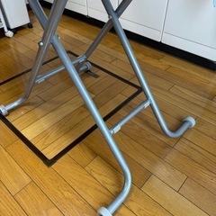 昇降テーブルの画像