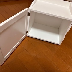 決まりました。ペット仏壇　未使用　骨壷収納　の画像