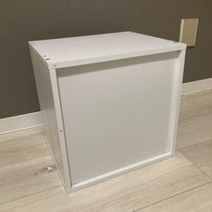 扉付きカラーボックス の画像