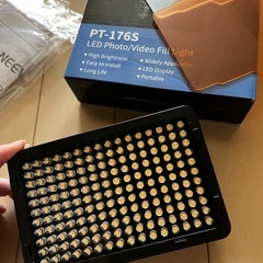 Neewer PT-176S LEDビデオライト（バッテリー付き）の画像