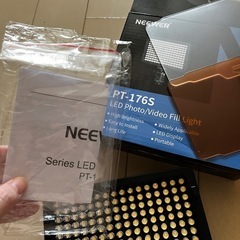 Neewer PT-176S LEDビデオライト（バッテリー付き）の画像