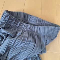 裾フレアプリーツパンツの画像