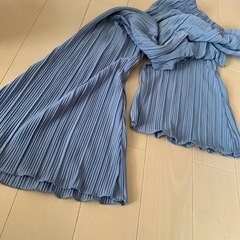 裾フレアプリーツパンツの画像