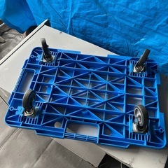 台車。一台の価格です。使用は数回使用しただけの画像