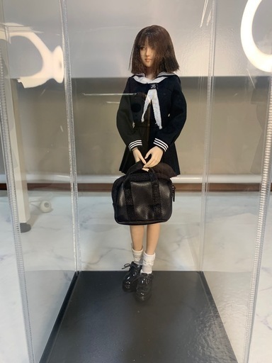 値下げ　ファイセン？シームレスドール　制服２種、スウェット、ケース付き