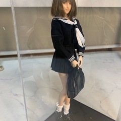 ファイセン？シームレスドール　制服２種、スウェット、ケース付きの画像