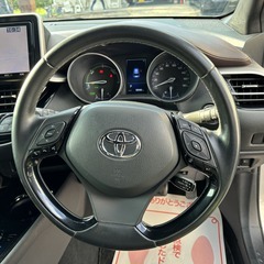 自社ローンあり！ガソリン100リットルプレゼント✨前後ドラレコ✨バックカメラ✨トヨタ☆C-HR☆ハイブリッドG☆1800cc☆5人乗り☆の画像