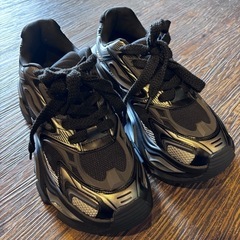 新品　スニーカーの画像