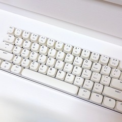 【新品未使用】ゲーミングキーボード メカニカル式 Type-C LEDバックライト付きの画像
