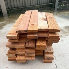 杉端材大量100本＋おまけ116本の画像