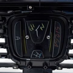 ★未使用★新車外し品 HONDA/ホンダ VEZEL/ヴェゼル e:HEV 前期 純正フロントグリル プラチナホワイトパールの画像