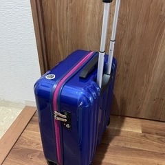 スーツケースの画像