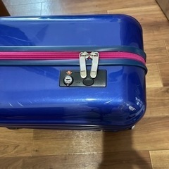 スーツケースの画像