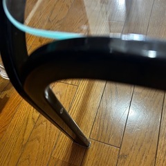 ガラステーブルの画像