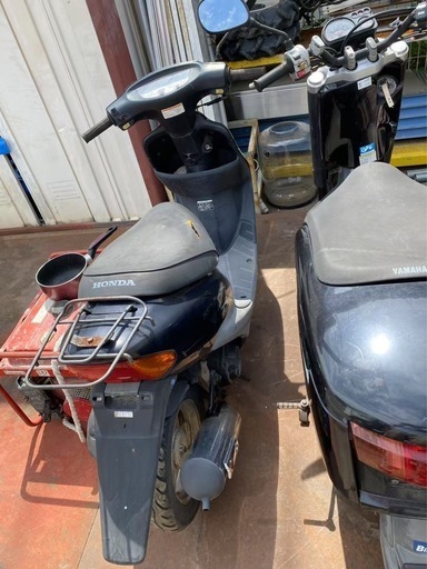 Honda and Yamahaバイク2台
