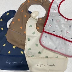 離乳食用品 エプロンの画像
