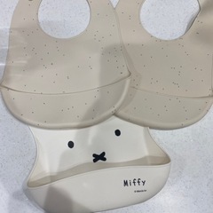 離乳食用品 エプロンの画像