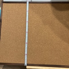 コルクボードとスタンドの画像
